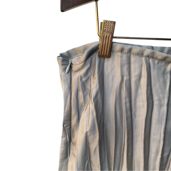 Chico's Crinkle Ombre Green Accordian Pleated Lined Size: 3 - Picture 7 of 12